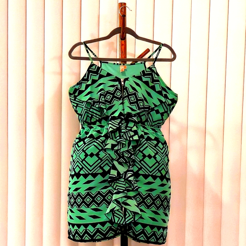 Green & Black Geo Print Spaghetti Strap Ruffled Zip Dress - Size M